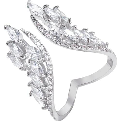 Bettyue Ingenious White Color Ring Gorgeous Wing Design For Women&Girls With Shiny Cubic Zircon E;egant Jewelry In Party