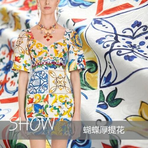 2018 new jacquard fabric polyester fabric floral printing and dyeing wholesale digital printing fashion fabrics off the shelf