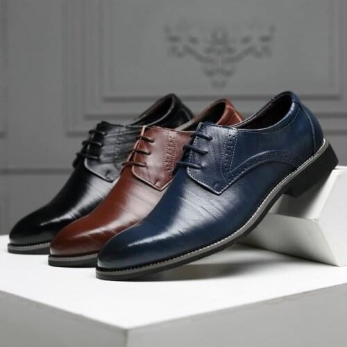 Flat Classic Men Dress Leather Wingtip Carved Italian Formal Plus Size Lace Up Pointed Shoes Men Casual Party Shoes