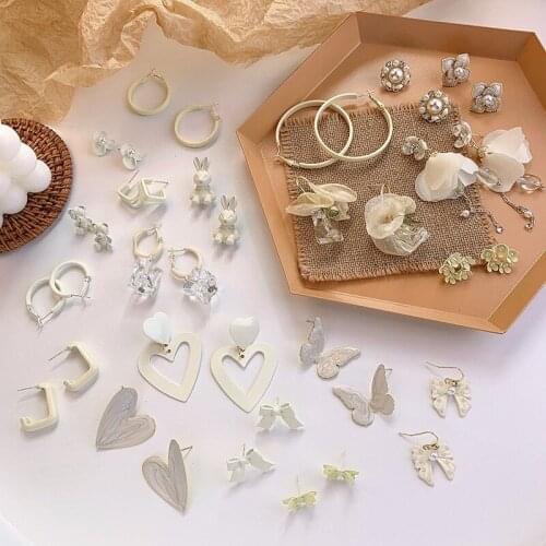 VSnow Vintage Flower Faux Pearl Love Heart Butterfly Dangle Earring for Women Bowknot Geometric Bunny Bear Earring Jewellery