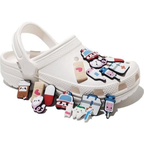 25-50pcs/lot Medical Supply PVC Shoe Charms Syringe Stethoscope Accessories Heart Decorations Chest Cavity Ornaments