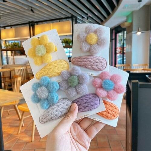 2 Pcs Childrens Autumn and Winter Cute Colorful Plush Flower Hairpin Headwear Fashion Sweet Girl Wool BB Clip Hair Accessories