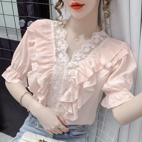 Lace V-neck shirt women 2021 summer Korean version of the new white ruffled age-reducing puff sleeve shirt
