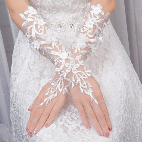 Lifetime Not Regret Wedding Lace Gloves