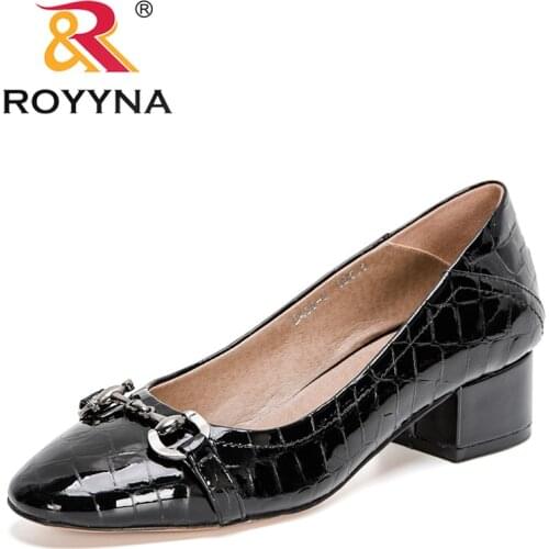 ROYYNA 2021 New Designers Fashion Heels Shoes Women Patent Leather Round Toe Pumps Woman Dress Party Office Work Shoes Feminimo