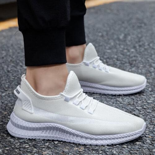 Spring and autumn new cloth shoes middle and old aged mens and womens leisure sports thickened bottom anti slip flying shoes