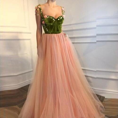 Spring Handmade Flower Prom Dresses Morden 2021 Spaghetti Straps A Line Tulle Contrast Color Celebrity Dress Evening Party Gowns