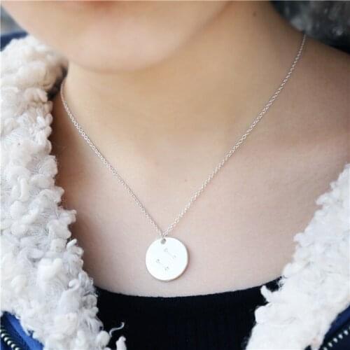 Popular in Europe and America, Libra pendant necklaces are given as gifts to mothers and girlfriends