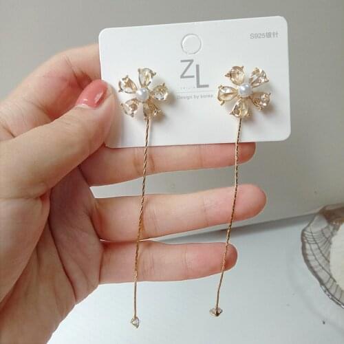 Korean Fashion Earrings 2021 New Crystal Flower Tassel Long Section High Cold Personality All-match Womens Earrings Sale Gothic