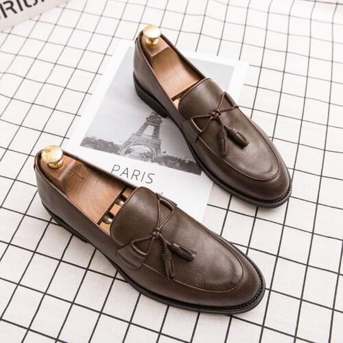 2019new spring men shoes Moccasin shoes luxury slip-on mens loafers social men shoes tassel elegant shoes Large size