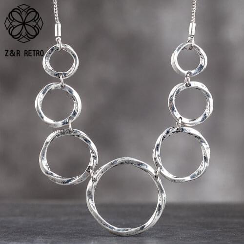 Vintage Round Circle Choker Necklace Neck Pendants Statement Fashion Suspension Costume Jewelry for Women Decoration Accessories