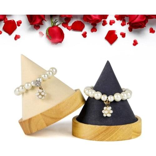 2021 New Creative Simple Cone Shape Bracelet Anklet Jewelry Display Holder Storage Rack Showing Stand