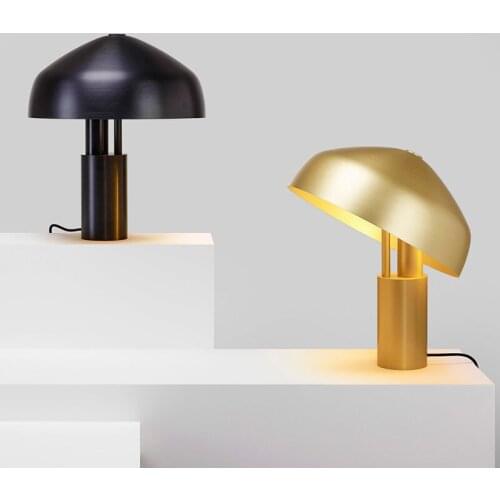 Post-modern minimalist desk lamp living room club model room showroom office study bedside table lamp LB030406