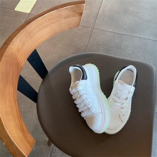 2021 Autumn Korean Version of Small White Shoes, Luminous Bottom Increased Sneakers Breathable Four Seasons Free Shipping