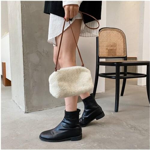Women Lambswool Shoulder Bag Autumn Winter Cross-body Girls Fashion Portable High-capacity Cosmetics Mobile Phone Package