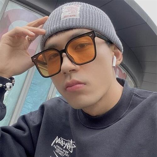 Fashion Unisex Square Sunglasses Men Women Korea Big Frame Yellow Sunglasses Female Retro Rivet Glasses UV400 Oversized Shades