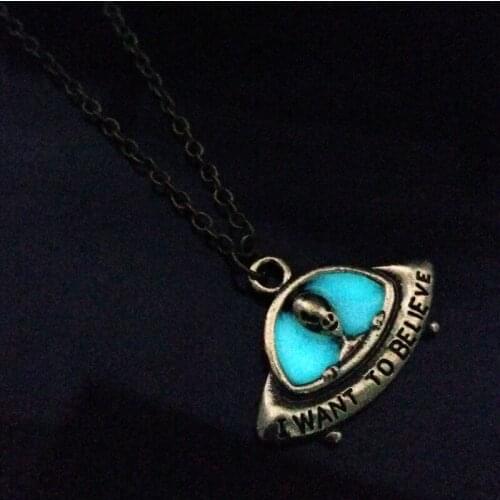 Dongsheng Movie X Files I Want to Believe Luminous Glowing Pendant Necklace UFO Alien Spaceship ET Glow in Dark Choker Necklace