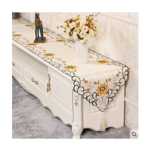1PC Table Runners For Wedding Party Decoration Modern Dust-proof embroidery lace table cloth flag Customizable