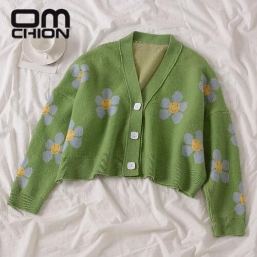 OMCHION V Neck Floral Sweater Coat 2021 Autumn Winter Korean Thick Oversized Cardigan Women Loose Chic Short Knitted Tops BW71