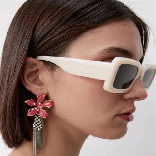 Korea New Dripping oil Crystal five-leaf Flower Simulation Pearl Tassel Metal Chain Long Earrings for Women Jewelry Gifts