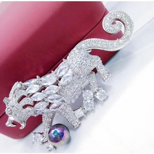 Factory direct sale animal leopard brooch for women men popular in Europe and America High-grade brooch cubic zirconia broches