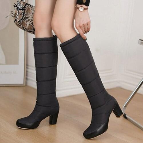 Sgesvier 2021 Russia Winter Women Shoes Down Fabric Warm Knee High Heels Woman Snow Boots With Faux Fur Plush Lined Big Size 43