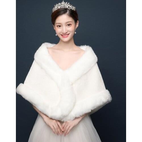 New Arrival Ivory Wedding Warp Faux Shawl Winter Thick Bridal Jackets Accessories Bridal Gift In Stock