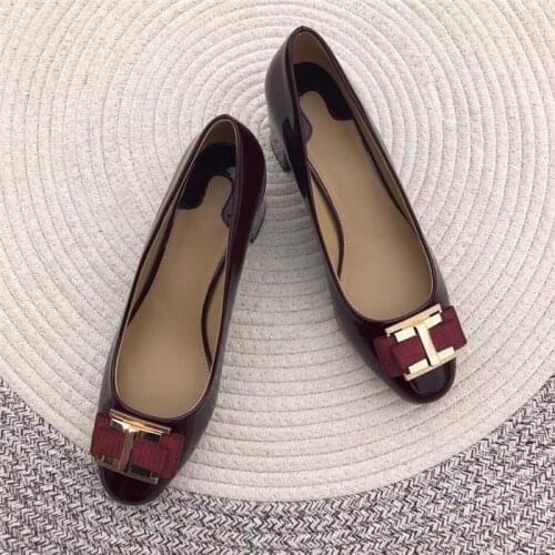 2021 Fashion Designer Metal Buckle Pump Women Brand Patent Leather Round Toe Heels Shoes Lady Luxury Party Sandals Shoes