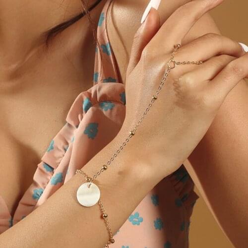 Fashion Simple Female Gold Color Beaded Metal Chain White Shell Flakes Pendants Finger Chain Bracelets Jewelry Accessories Gift