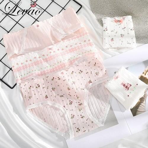 LEVAO Summer Women Cotton Crotch Mid-Waist Panties Sweet Bow Lace Small Floral Panties Female Bag Hip Girl Briefs