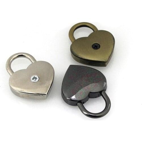 1pcs Metal Heart Shape Spring Lock Fashion Mini Padlock Bag Suitcase Luggage Box Key Lock Without Key DIY Hardware Accessories