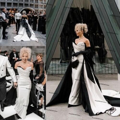 Vintage White Black Gothic Wedding Dresses with Detachable Train 2021 Sweetheart Lace-up Corset Country Bridal Dress Vestido