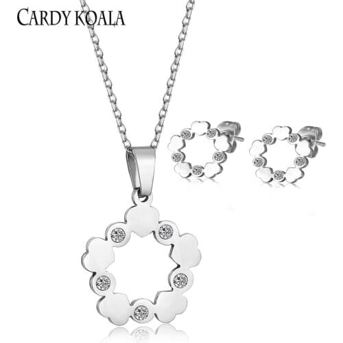 Geometric flower necklace female clavicle chain simple temperament pendant