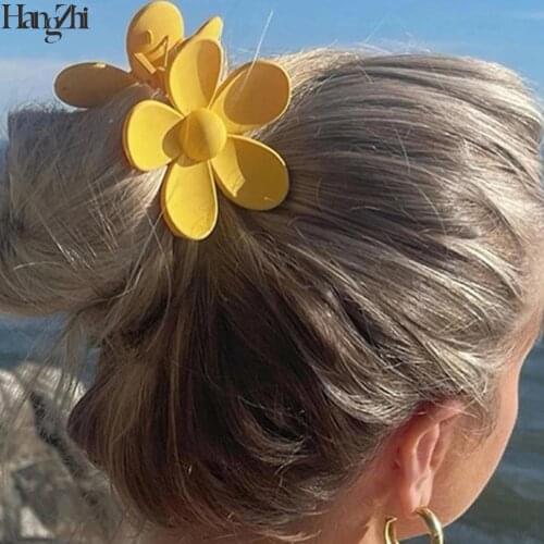 HangZhi 2021 New Korea Colorful Matte Flowers Hair Clip Claws Grasp Hairpin Headwear for Women Makeup Bath Hair Accessories