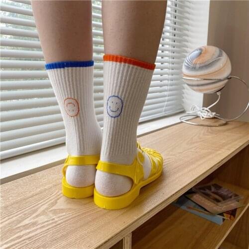1 Pair Women Cotton Socks Cute Novelty Mid-calf Girl Smiling Happy Face Fashion Ins Simple Sport Solid Color Spring Kawaii 35-40
