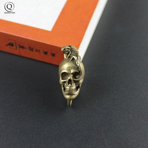 Vintage Punk Skull Head Keyring Hanging Jewelry Pure Copper Motorcycle Car Key Chain Rings Pendant Metal Brass Men Keychain Gift