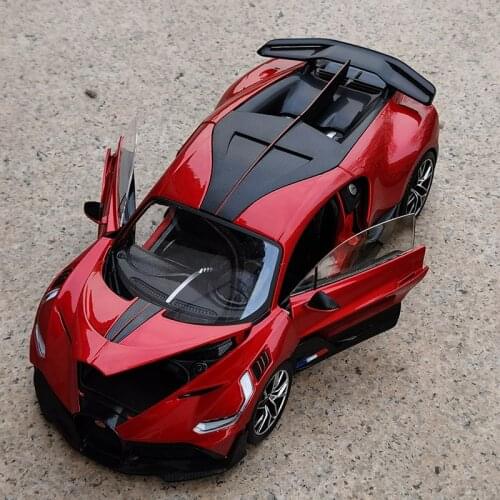1:18 Bburago For Bugatti Divo Diecast Metal Car Model Kid Toys Boys girls Gifts Collection Display Red/Gray Metal,Plastic