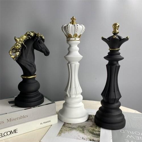 Resin Chess Pieces Board Games Accessories International Chess Figurines Retro Home Decor Simple Modern Chessmen Ornaments