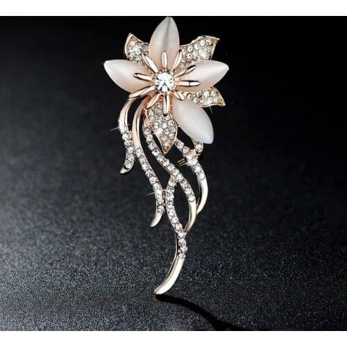 Delicate Rhinestone Brooch Female Clothing Accessories Flower Brooch Alloy Pin Silk Scarf Buckle For Women Jewelry Gifts 1PC