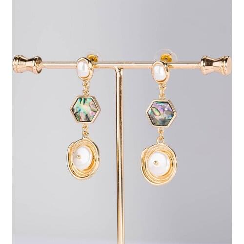 2021 Fashion Long Symmetrical Metal Cool Earrings For Women Retro Geometric Baroque Pearl Shell Earrings