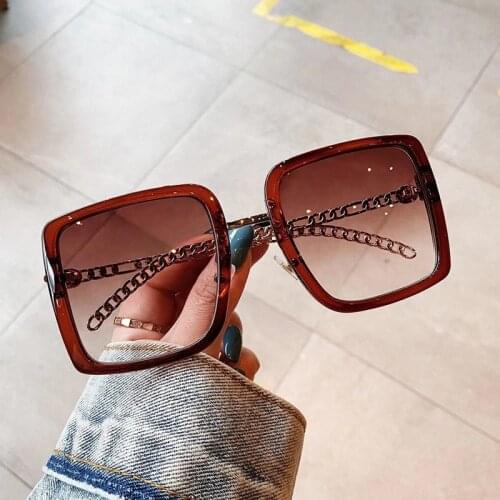 Luxury Retro Square Womens Sunglasses New Featured Famous Chain Original Sun Glasses Female Driving Holiday Shades Eyewear UV400