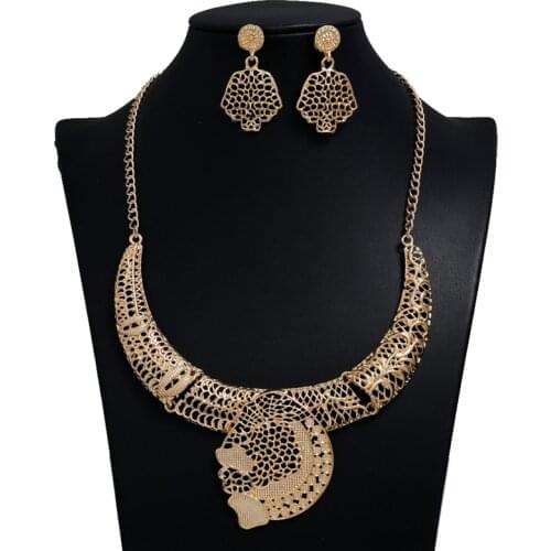 LZHLQ Women Hollow Metal Choker Necklaces Earrings Sets Multilayer Twist Torques String Geometric Clavicle Chain Punk Jewelry