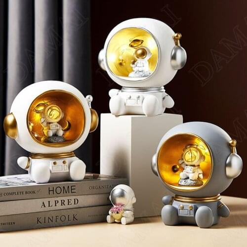 Creativity Resin Statue Astronaut Piggy Bank Living Room Desktop Accessories European Style Home Decoration Modern Ornaments