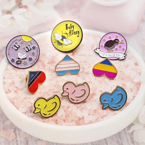 Rainbow Colorful Pins Love Heart Animal honeybee bird butterfly Cartoon Duck Enamel Pins Brooches Badges Fashion Cute Pins Gifts