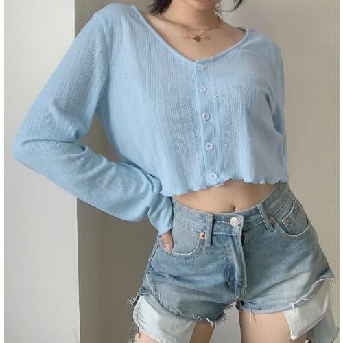 Women Solid Color Button Down Crop Tops Long Sleeve V-Neck Gentle Elegant Wild Casual Fitting Ruffed T Shirt for Daily