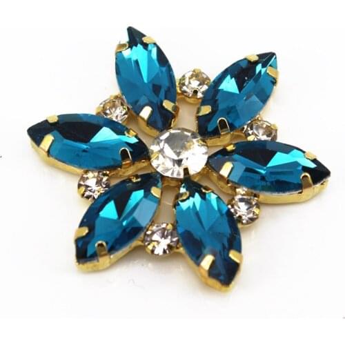 3.5x3.5cm Quality stone Shinny Rhinestone Applique Sew On Flower Decorative For Cloth party dress Flower Claw Shape DIY Garment