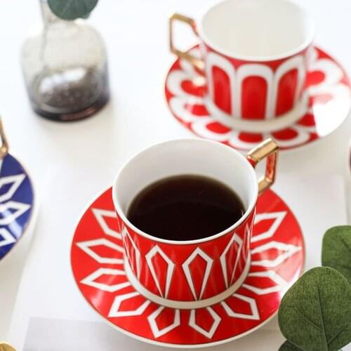 European-style creative ceramic coffee cup set simple English afternoon tea, scented tea, red tea cup, couple cups and saucers