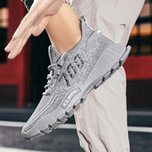 New casual lace-up comfortable sports mens breathable gym fly running mesh fashion shoes sports shoes Comfortable Shoe