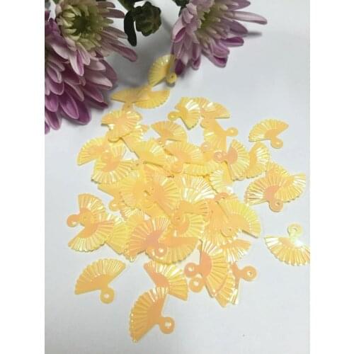 1000pcs/lot 12*15mm Small Cute Shell Fan Shape Loose Sequins Paillette Sewing Wedding Craft Decoration Scrapbook Yellow AB