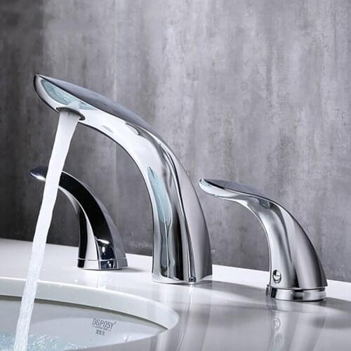 Chrome plated High Quality Brass Bathroom sink faucet Three hole Two handle copper Basin mixer faucet Cold hot water basin tap